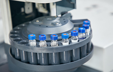 以技術(shù)服務(wù)為先導(dǎo)的營銷模式，充分發(fā)揮公司核心技術(shù)優(yōu)勢，持續(xù)為客戶提供最優(yōu)產(chǎn)品和服務(wù)。